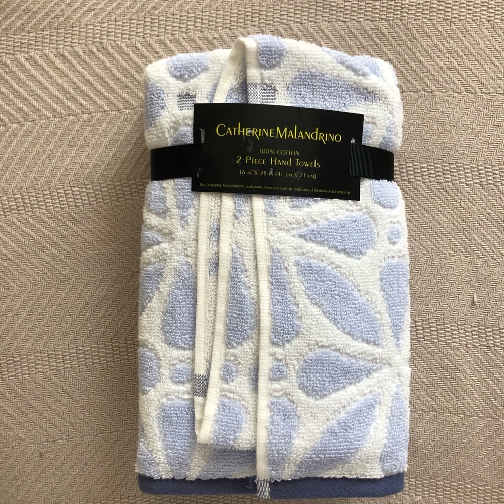 NWT Catherine Malandrino set of hand towels white blue new with tags 16 x 27